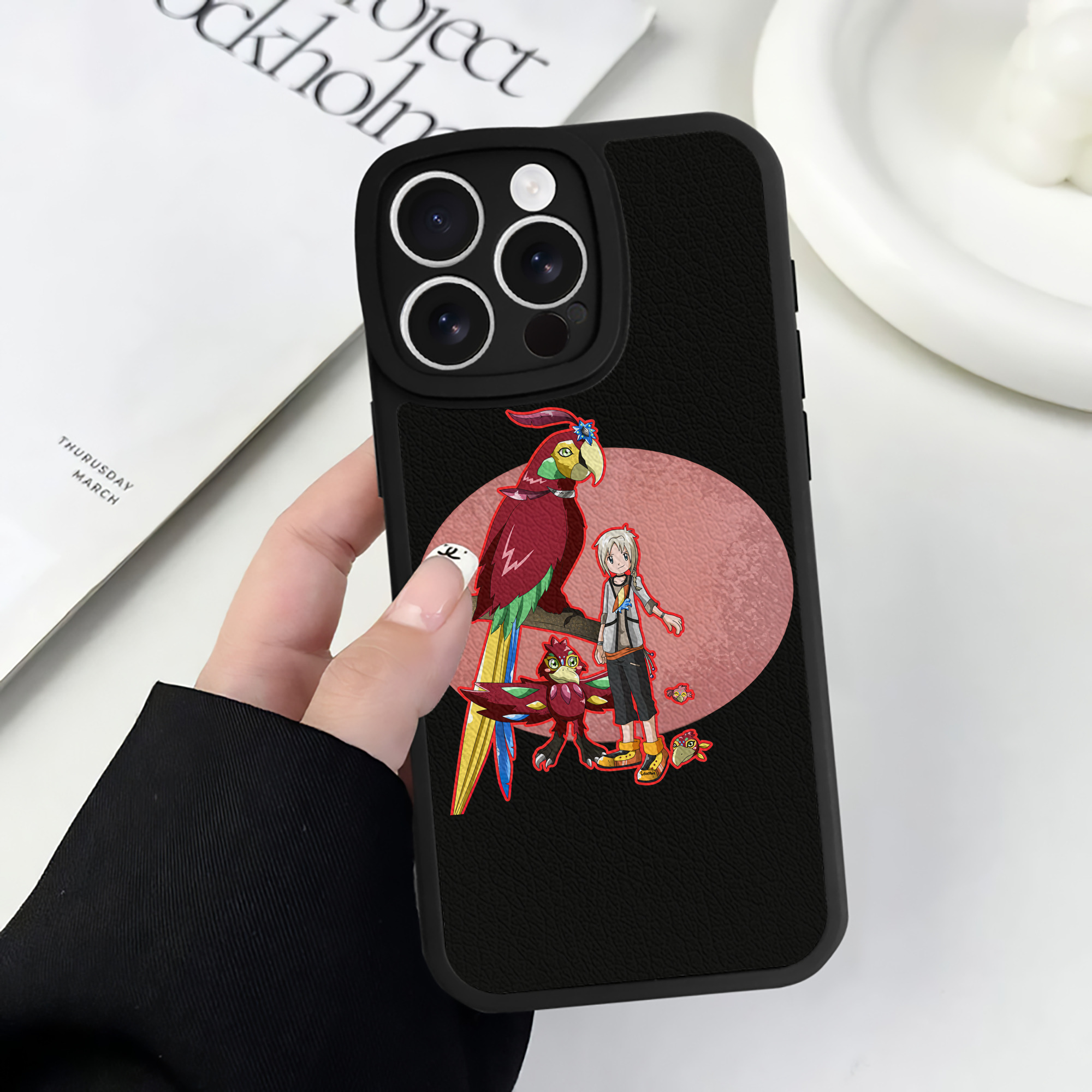 （画像用） Digimon デジタルモンスター/デジモン 【iPhone 16シリーズ対応】シリコンスマホケース（レザー調） 材質：シリコン